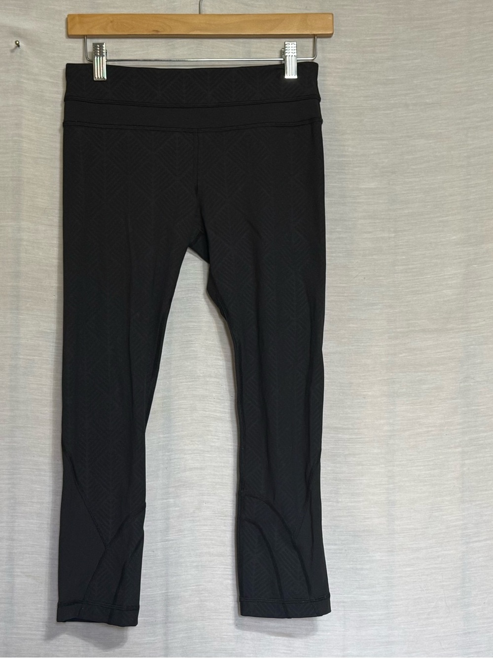 Lululemon Run Inspire Crop II Black Mesh Leggings Size 4